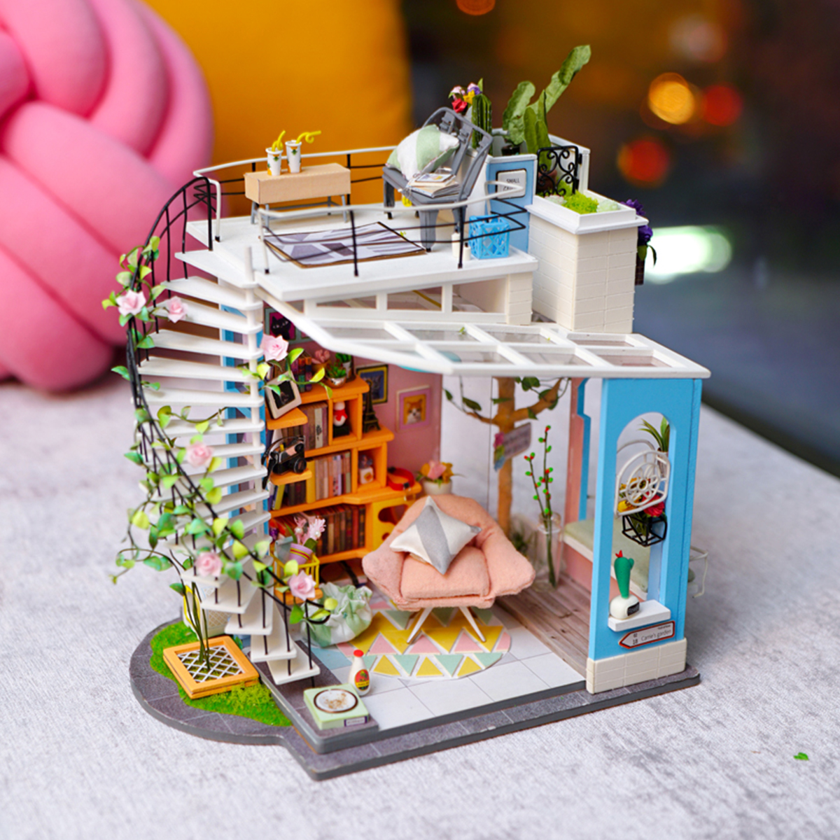 Интерьерный конструктор Robotime двухэтажная студия Dora's Loft